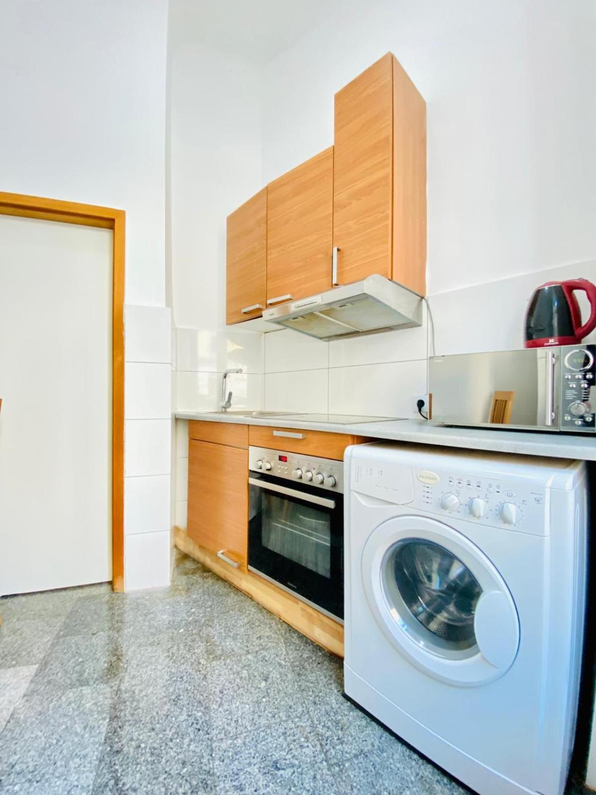Astonishing 1 Bedroom Apt. Near Danube River Відень Екстер'єр фото