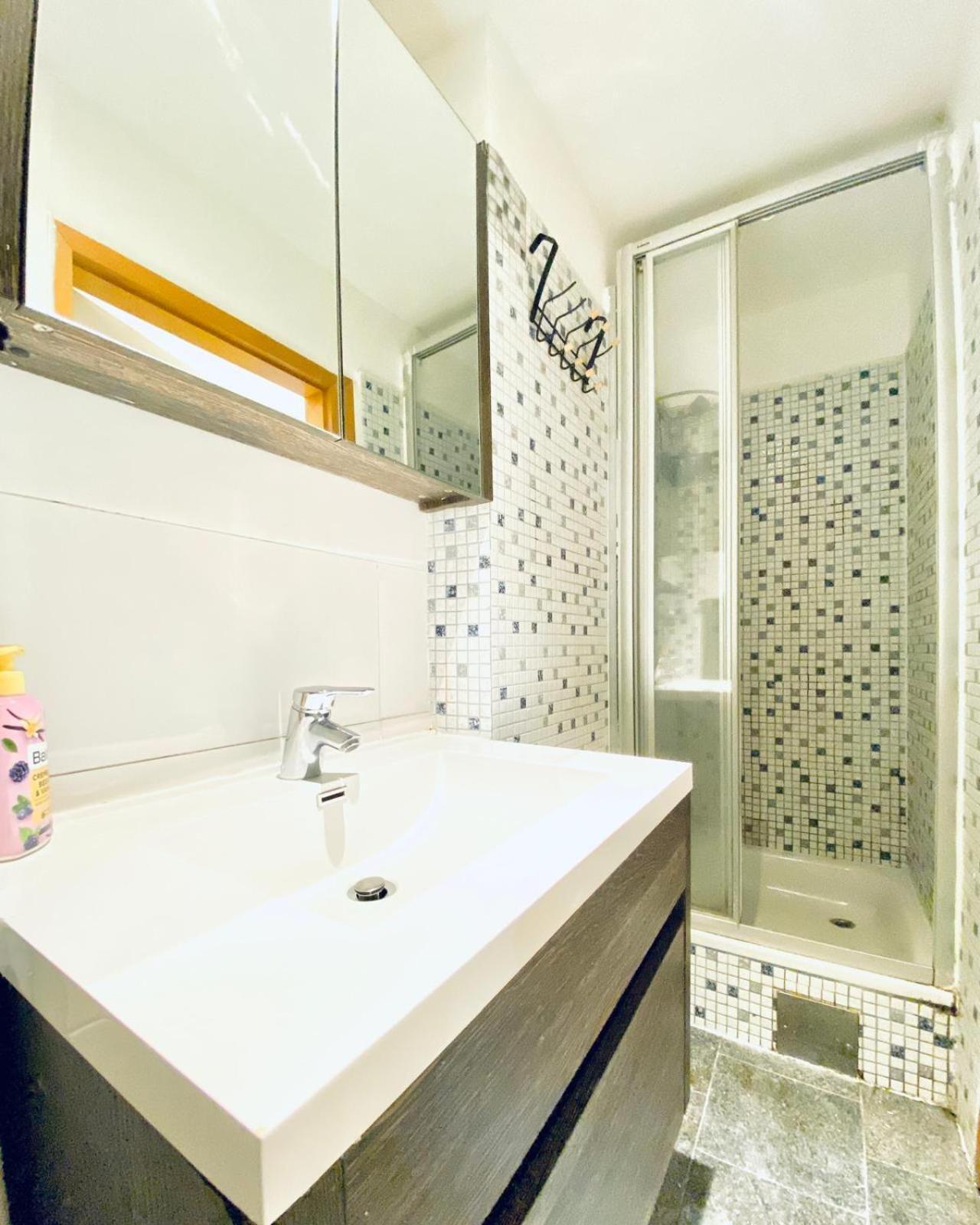 Astonishing 1 Bedroom Apt. Near Danube River Відень Екстер'єр фото